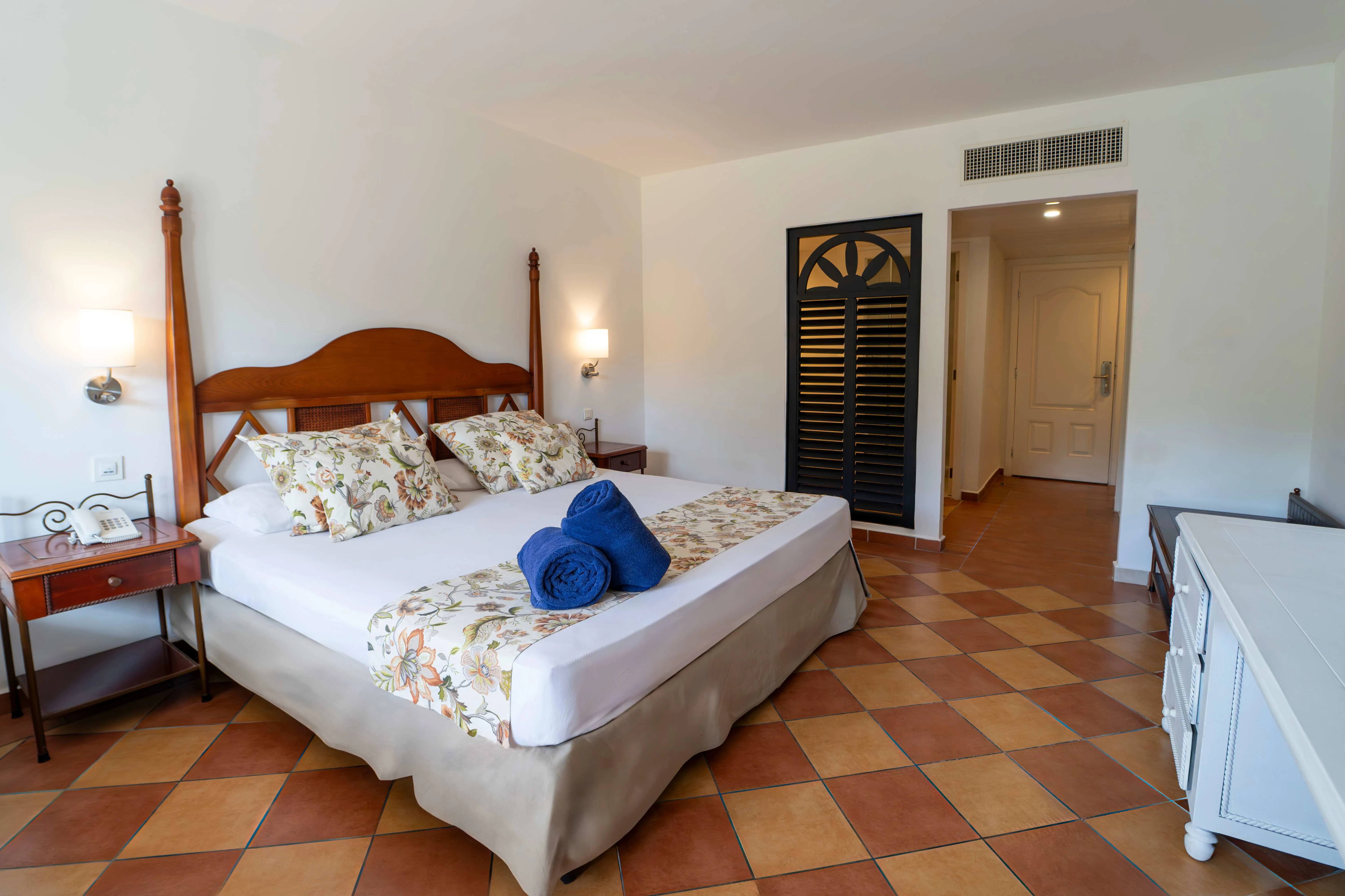 Image by Resonance Blu Santa Maria